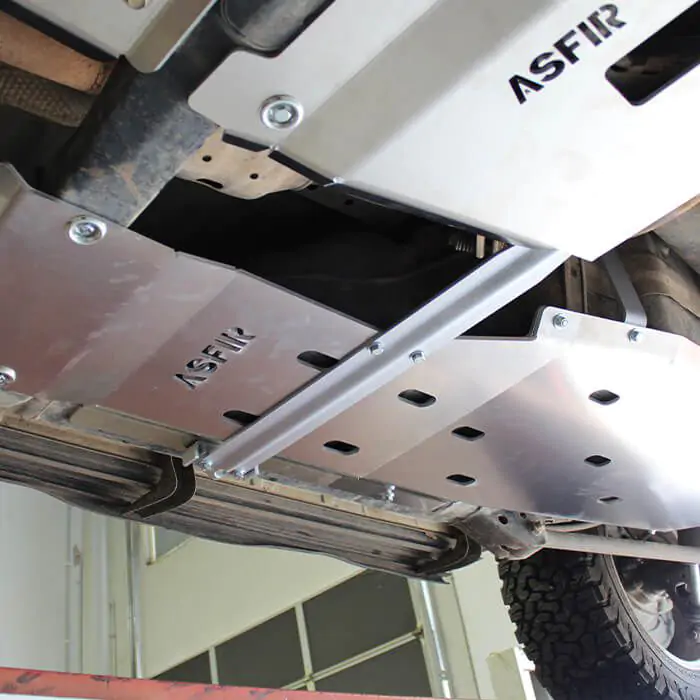 Toyota_Land_Cruiser_200_Lexus_LX570_Fuel_Tank_Skid_Plate_558071_C