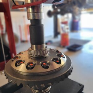 Rear ring and pinion backlash check during ARB RD142 setup on Land Cruiser 80 LX450
