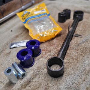 Undercarriage service and reassembly on Toyota Land Cruiser 100
